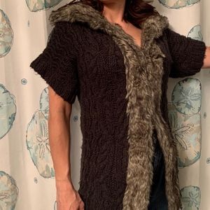 Apt 9 sweater size small short sleeve with fur